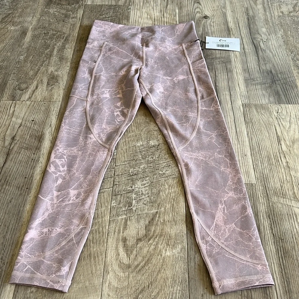NWT ZYIA Pink Digital Granite Pocket Light N Tight Hi-Rise 7/8 24” Leggings.